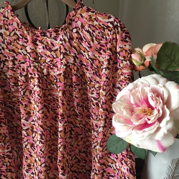 🍃🌸🌺🎉HP: 4/14/18🎉New: Gorgeous Floral Blouse - Picture 3 of 8